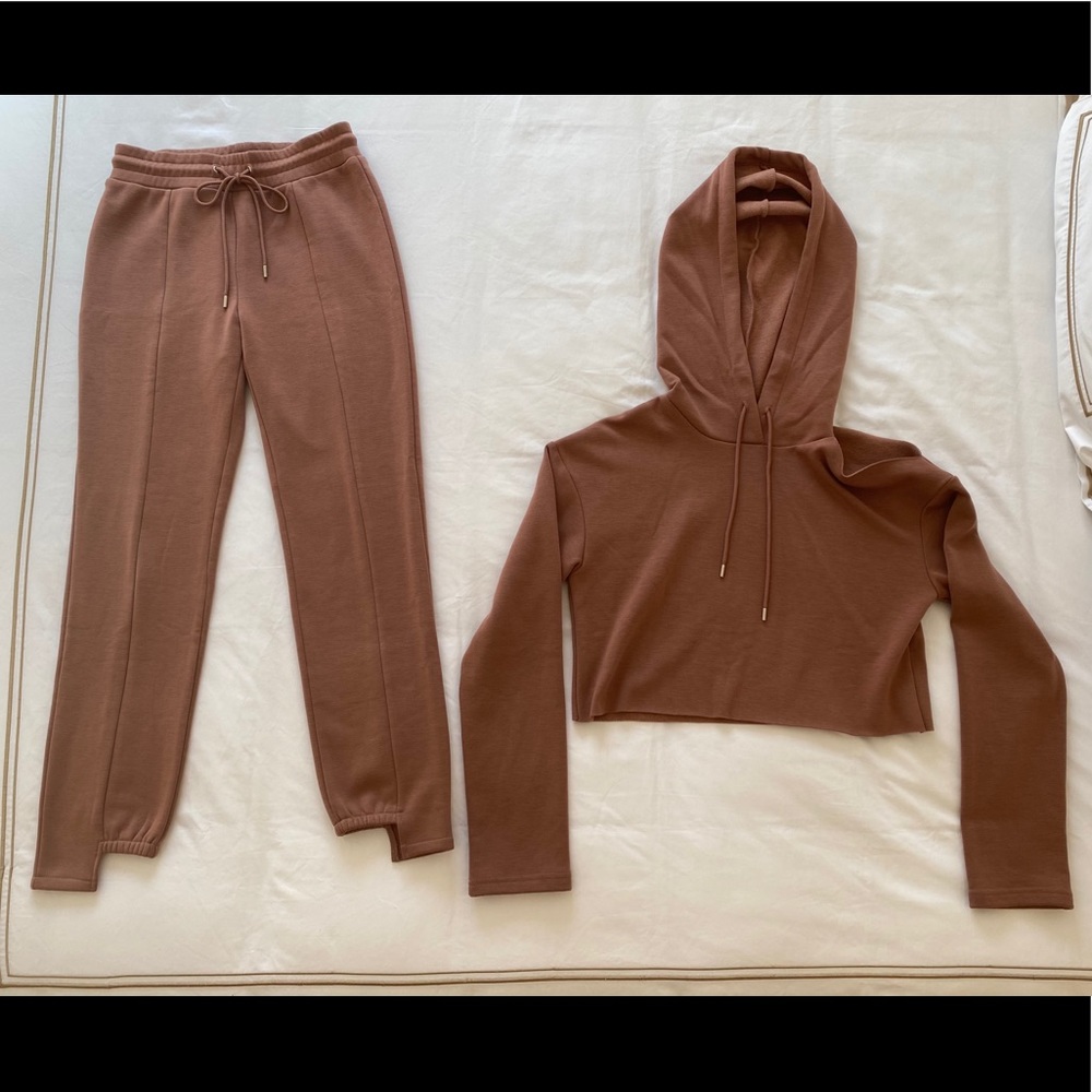 Ètophe Studios Lounge Set
